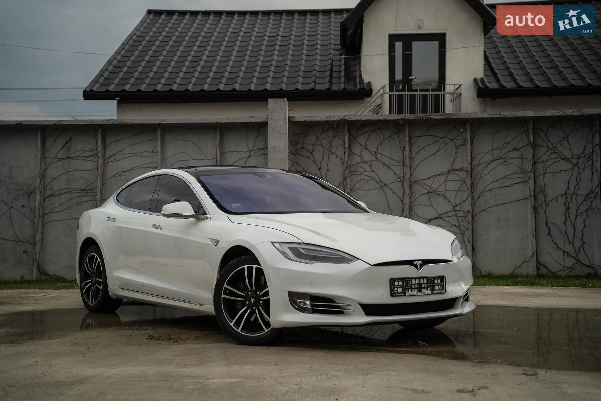 2016 Tesla Model S - фото 1