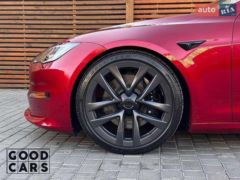 Ліфтбек Tesla Model S 2024 в Одесі