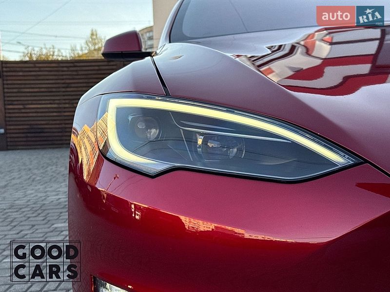 Ліфтбек Tesla Model S 2024 в Одесі