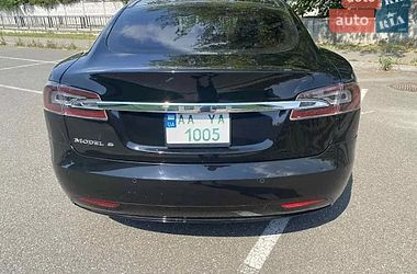 Лифтбек Tesla Model S 2016 в Киеве