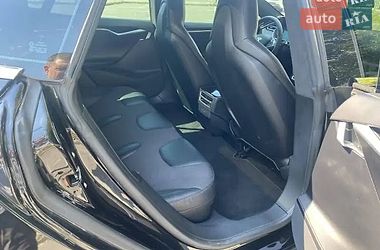 Лифтбек Tesla Model S 2016 в Киеве