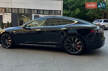 Лифтбек Tesla Model S 2014 в Киеве