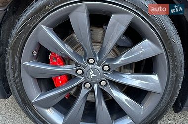 Лифтбек Tesla Model S 2014 в Киеве