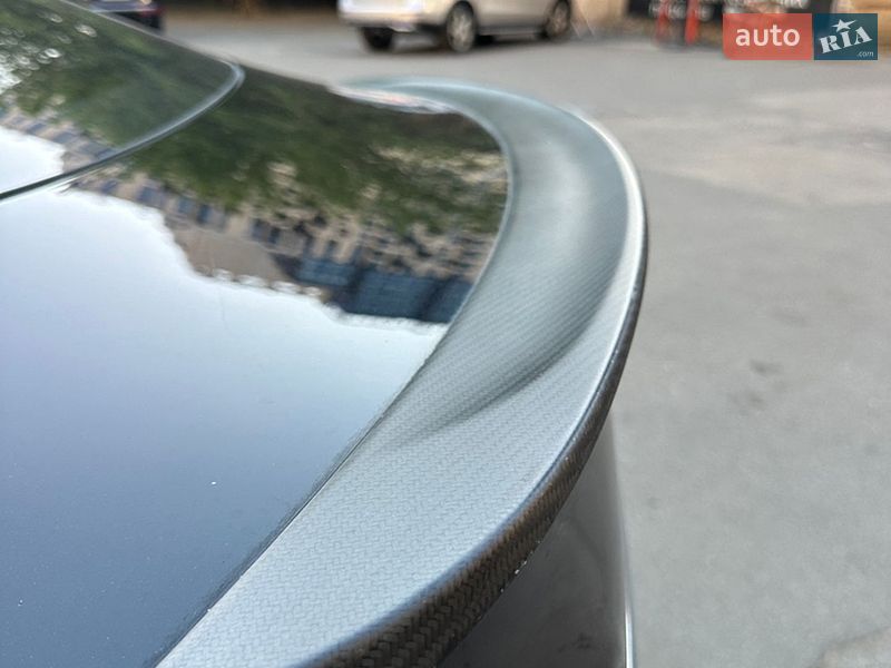 Лифтбек Tesla Model S 2014 в Киеве