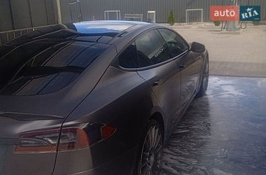 Лифтбек Tesla Model S 2014 в Фастове