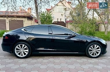 Лифтбек Tesla Model S 2015 в Одессе