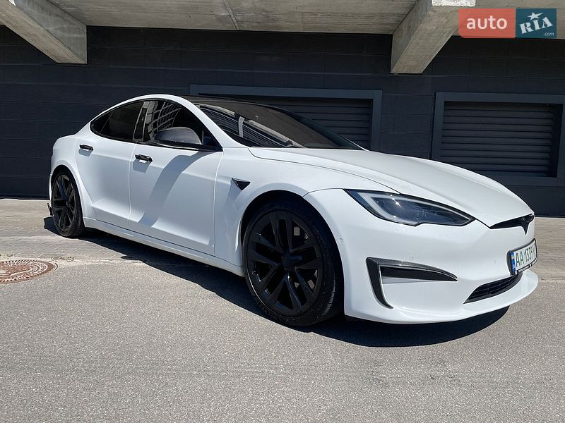 Лифтбек Tesla Model S 2021 в Киеве