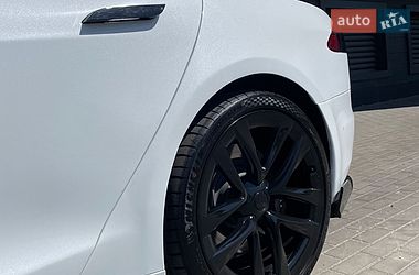 Лифтбек Tesla Model S 2021 в Киеве