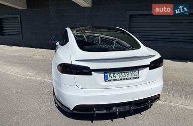 Лифтбек Tesla Model S 2021 в Киеве