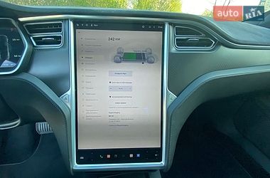 Лифтбек Tesla Model S 2017 в Киеве