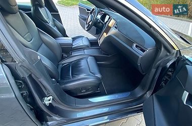 Лифтбек Tesla Model S 2017 в Киеве