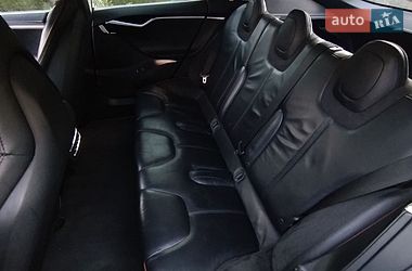 Лифтбек Tesla Model S 2013 в Львове