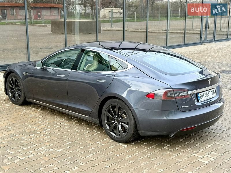 Лифтбек Tesla Model S 2015 в Одессе