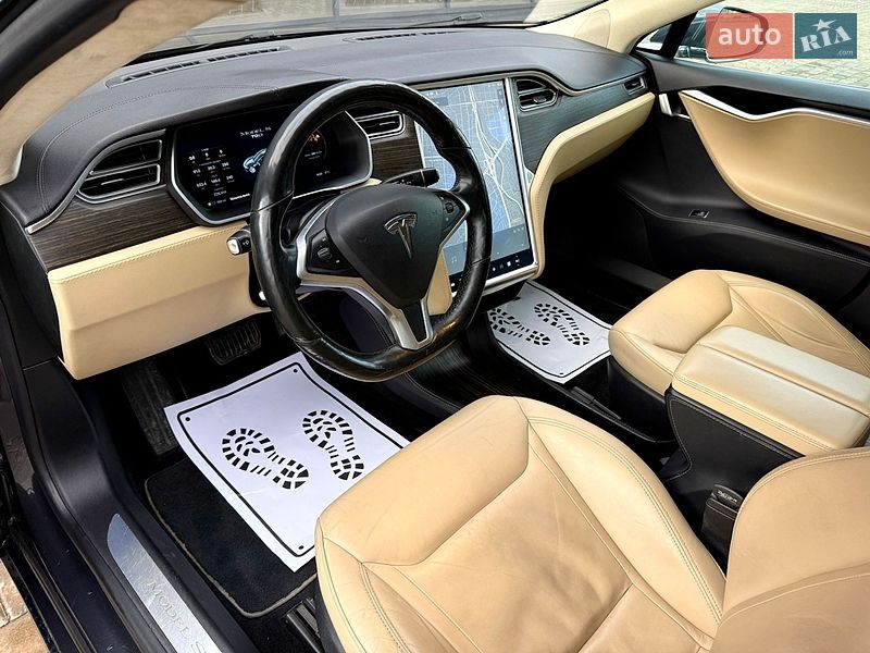 Лифтбек Tesla Model S 2015 в Одессе