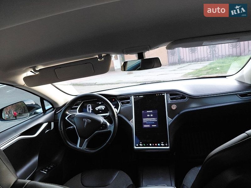 Лифтбек Tesla Model S 2013 в Киеве