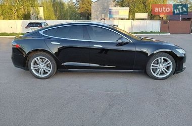 Лифтбек Tesla Model S 2013 в Киеве