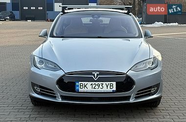 Лифтбек Tesla Model S 2014 в Ровно