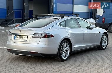 Лифтбек Tesla Model S 2014 в Ровно