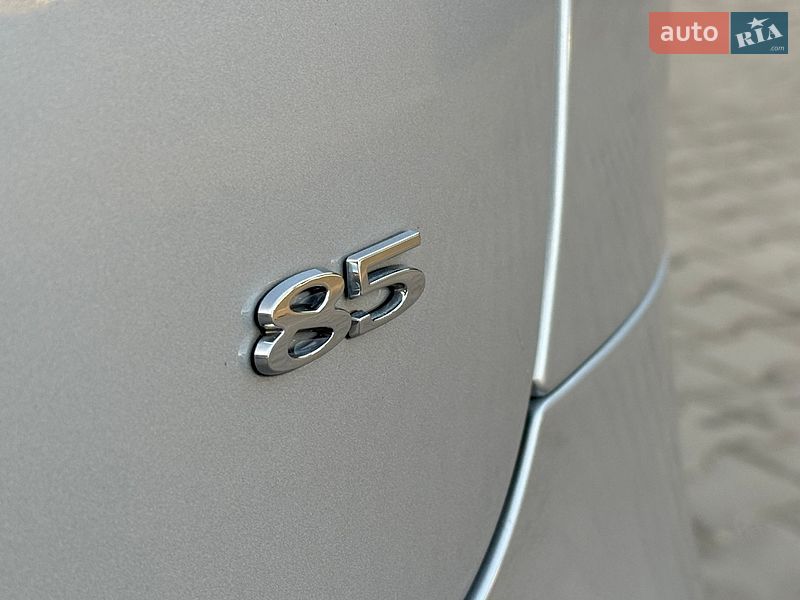 Лифтбек Tesla Model S 2014 в Ровно