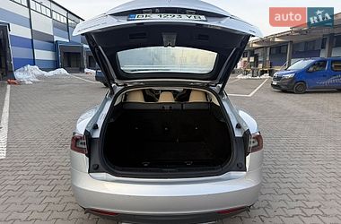 Лифтбек Tesla Model S 2014 в Ровно