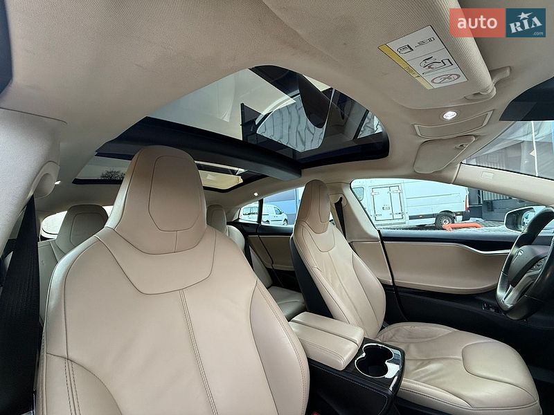 Лифтбек Tesla Model S 2014 в Ровно