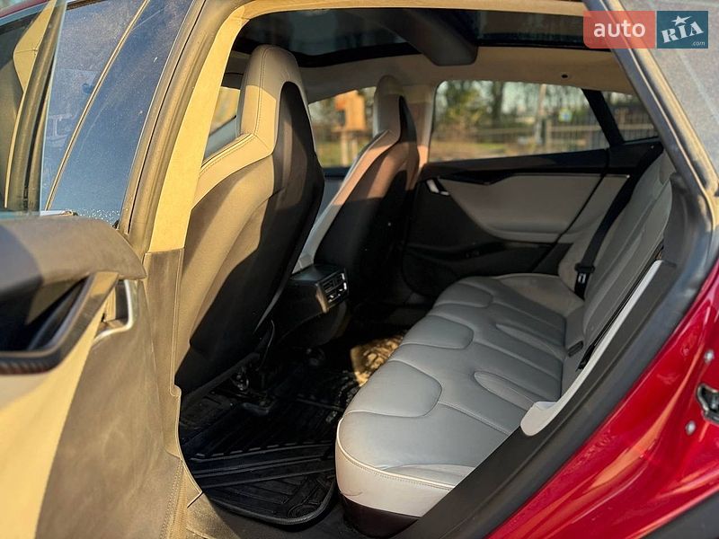 Лифтбек Tesla Model S 2013 в Хмельницком