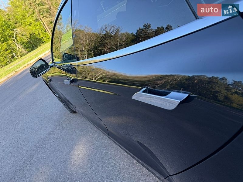 Лифтбек Tesla Model S 2018 в Клевани