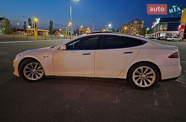 Ліфтбек Tesla Model S 2016 в Харкові