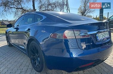 Лифтбек Tesla Model S 2017 в Кременчуге