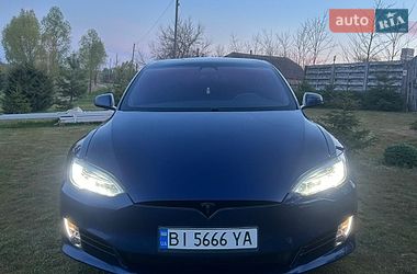Ліфтбек Tesla Model S 2017 в Пирятині