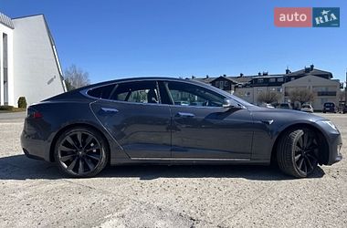 Ліфтбек Tesla Model S 2018 в Львові