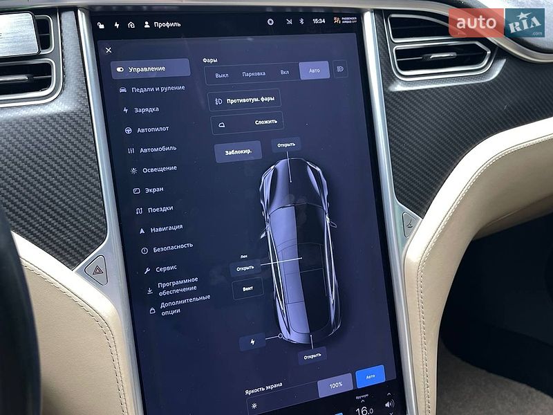Ліфтбек Tesla Model S 2016 в Києві