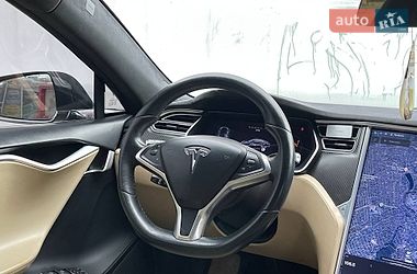 Ліфтбек Tesla Model S 2016 в Києві