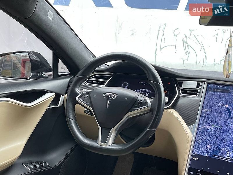 Ліфтбек Tesla Model S 2016 в Києві