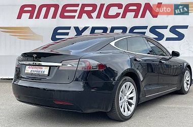 Ліфтбек Tesla Model S 2016 в Києві