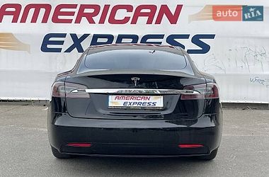 Ліфтбек Tesla Model S 2016 в Києві