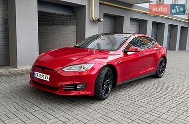 Ліфтбек Tesla Model S 2014 в Черкасах