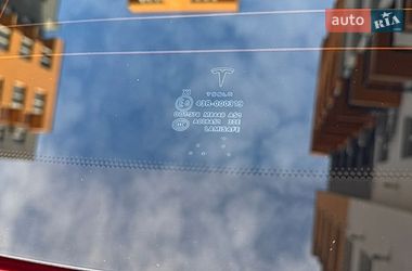 Ліфтбек Tesla Model S 2014 в Черкасах