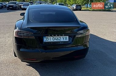 Ліфтбек Tesla Model S 2017 в Дніпрі