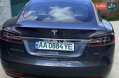 Лифтбек Tesla Model S 2017 в Киеве