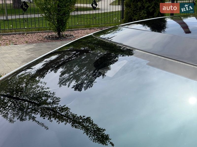 Лифтбек Tesla Model S 2015 в Киеве