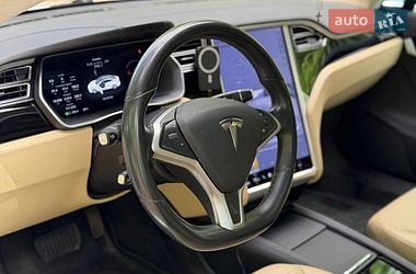 Лифтбек Tesla Model S 2015 в Киеве
