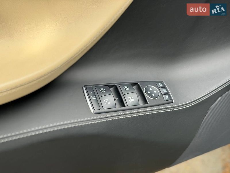 Лифтбек Tesla Model S 2015 в Киеве