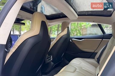 Лифтбек Tesla Model S 2015 в Киеве