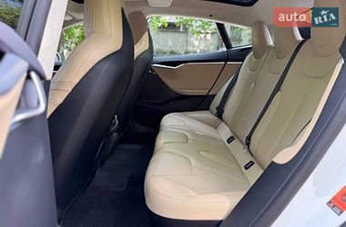 Лифтбек Tesla Model S 2015 в Киеве