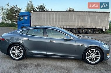 Лифтбек Tesla Model S 2013 в Львове