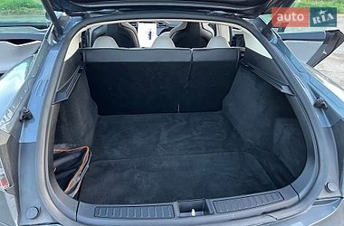 Лифтбек Tesla Model S 2013 в Львове