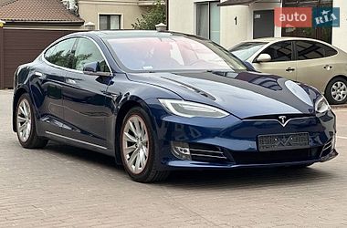 Ліфтбек Tesla Model S 2017 в Одесі