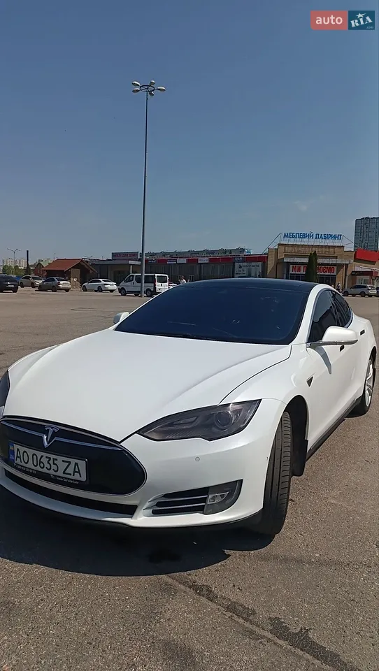 2015 Tesla Model S - мініатюра 9