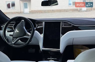 Ліфтбек Tesla Model S 2017 в Тернополі